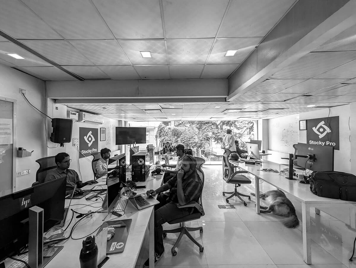 stocky-pro-office